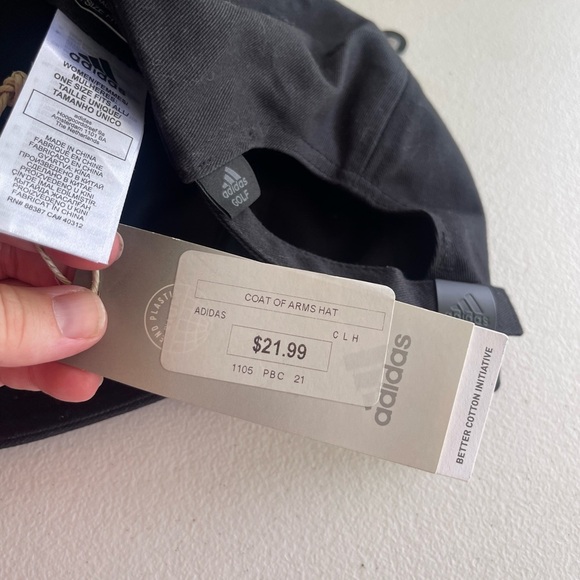 Adidas golf nwt coat of arms black white soft cap hat - Picture 6 of 6